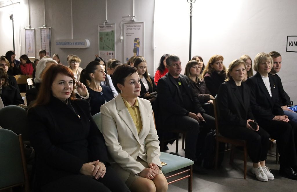 Енергія змін та тріумф дитячих ідей: у Звягелі нагородили переможців інклюзивного шкільного громадського бюджету та стипендіатів міського голови