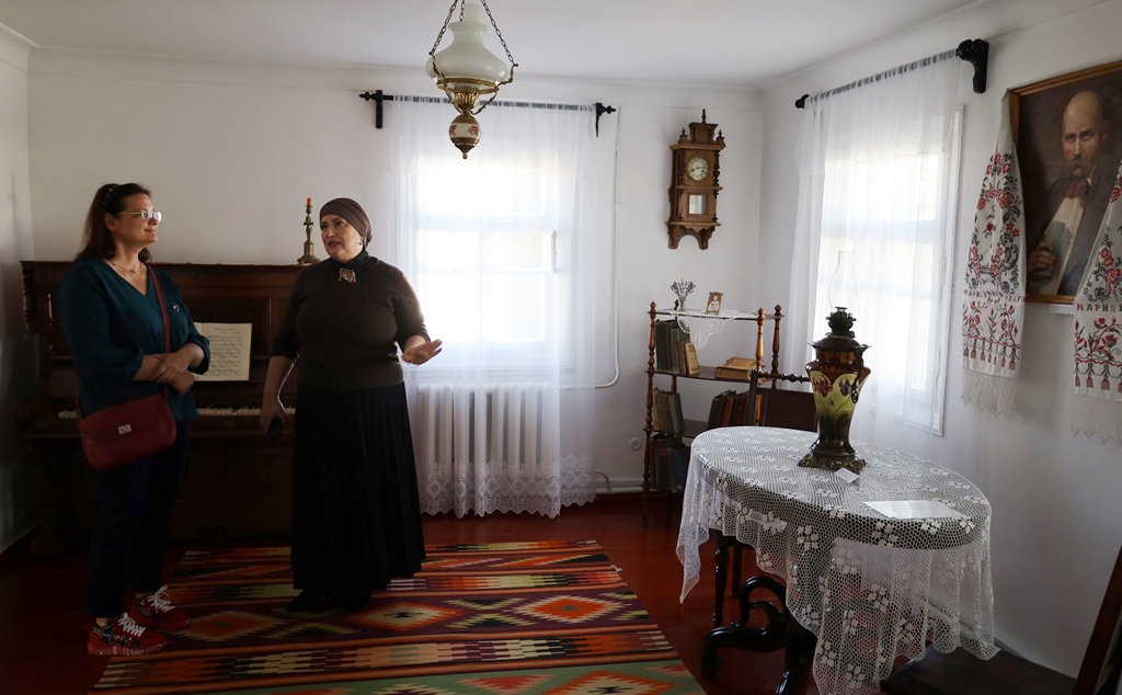 Про силу слова, людей і Україну: у Звягелі зустрілися з Тамарою Горіха Зерня