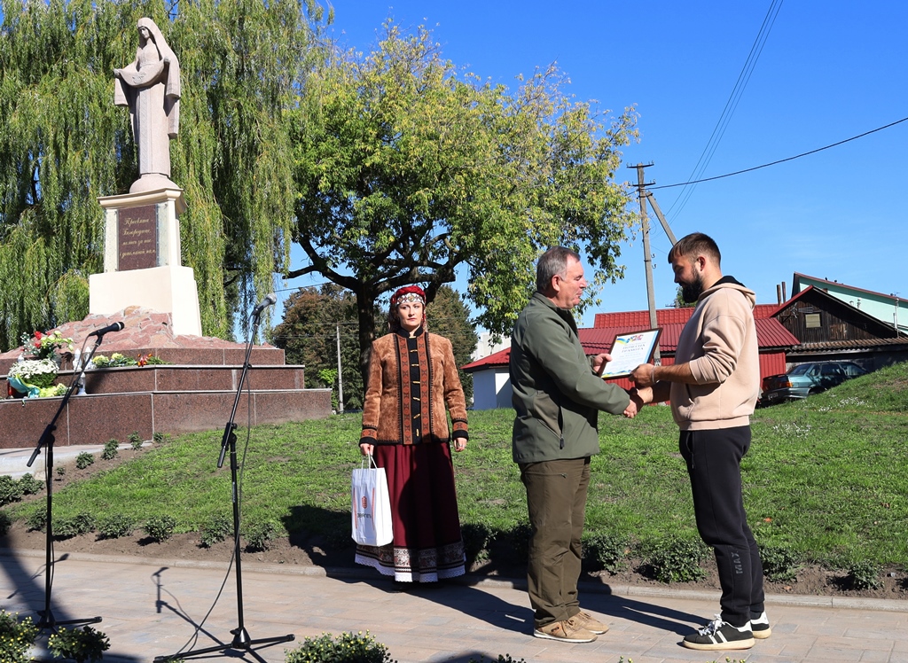 «Під Омофором нескорених»: у Звягелі відбулося духовне віче-подяка