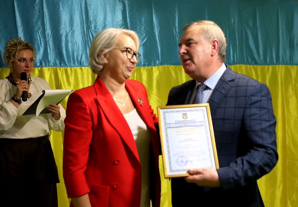У Звягелі відбулися урочистості до Дня працівників освіти