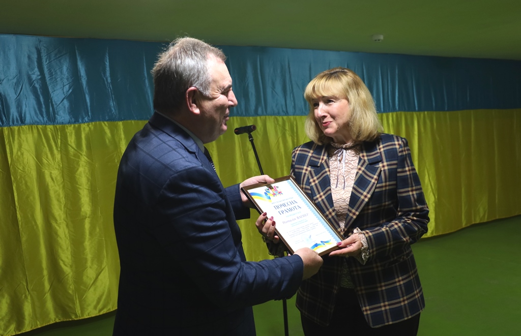 У Звягелі відбулися урочистості до Дня працівників освіти