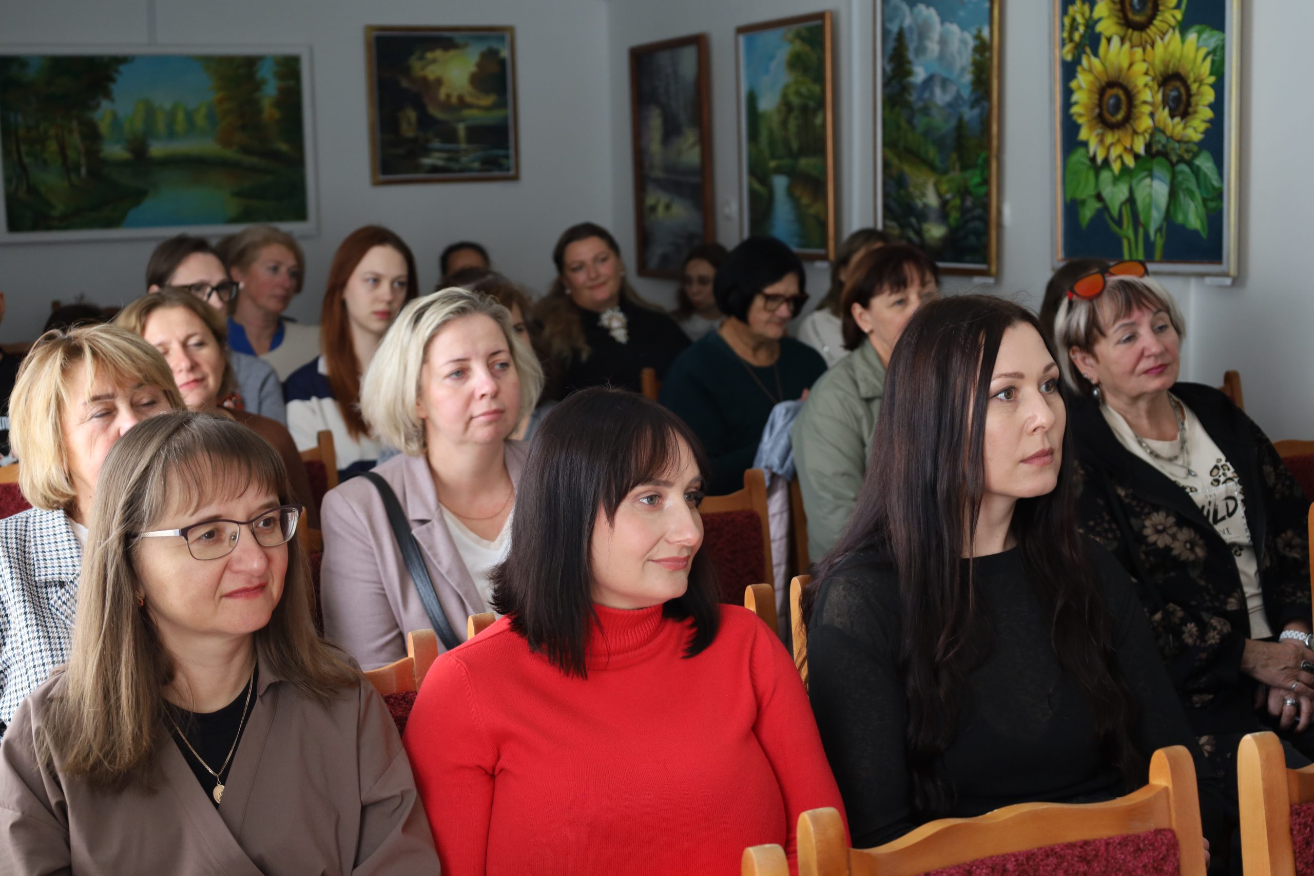 Про силу слова, людей і Україну: у Звягелі зустрілися з Тамарою Горіха Зерня