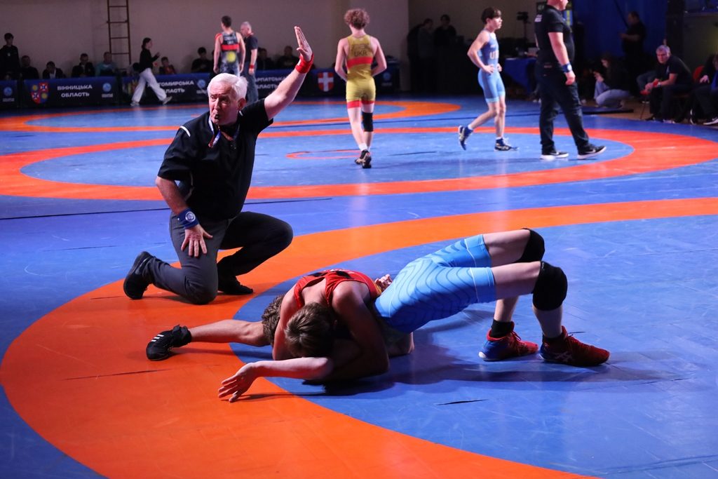 ЗВЯГЕЛЬ ПРИЙМАВ ЧЕМПІОНАТ УКРАЇНИ З ВІЛЬНОЇ БОРОТЬБИ СЕРЕД ЮНАКІВ ТА ДІВЧАТ U16
