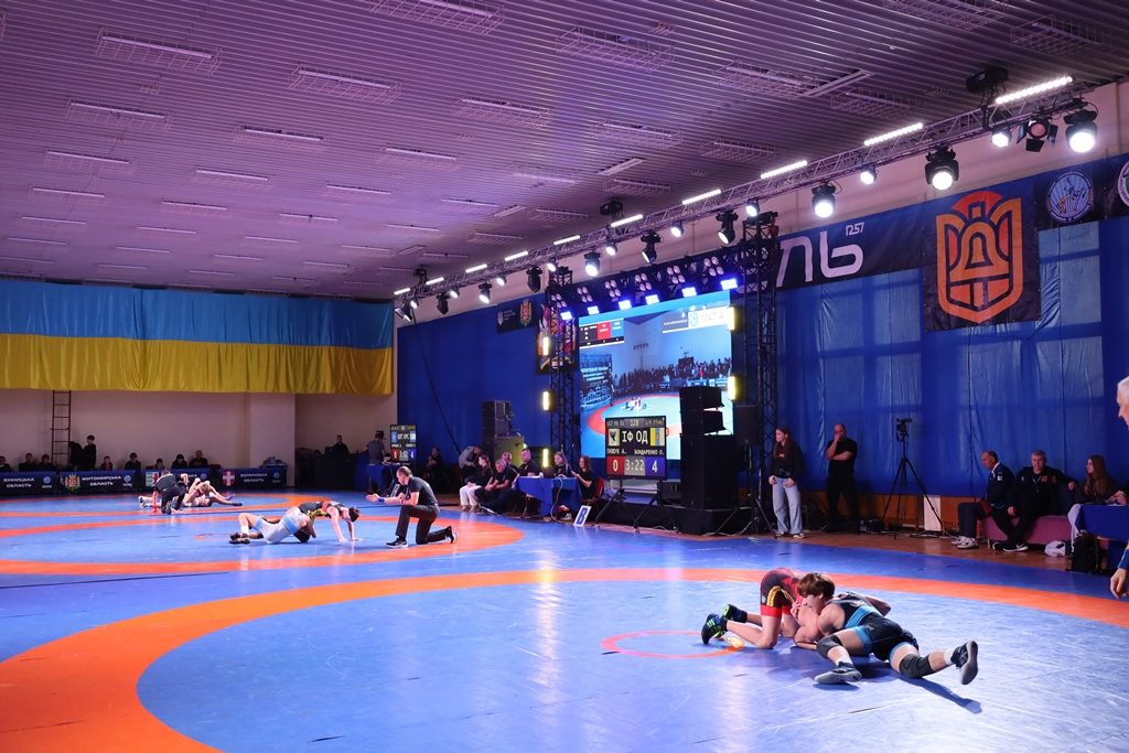 ЗВЯГЕЛЬ ПРИЙМАВ ЧЕМПІОНАТ УКРАЇНИ З ВІЛЬНОЇ БОРОТЬБИ СЕРЕД ЮНАКІВ ТА ДІВЧАТ U16