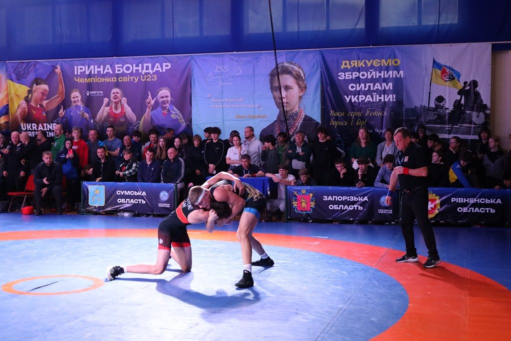 ЗВЯГЕЛЬ ПРИЙМАВ ЧЕМПІОНАТ УКРАЇНИ З ВІЛЬНОЇ БОРОТЬБИ СЕРЕД ЮНАКІВ ТА ДІВЧАТ U16