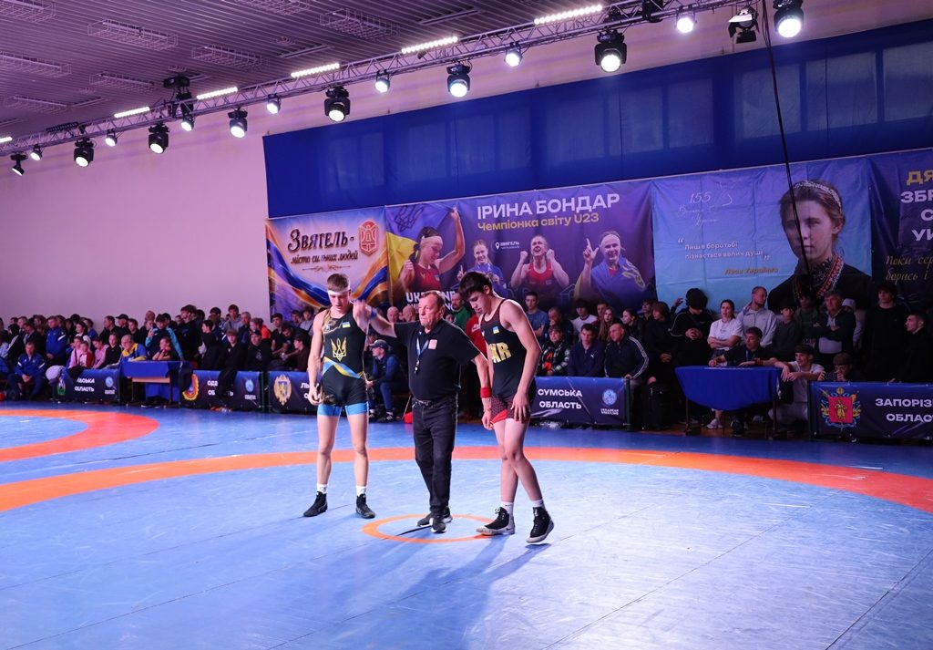 ЗВЯГЕЛЬ ПРИЙМАВ ЧЕМПІОНАТ УКРАЇНИ З ВІЛЬНОЇ БОРОТЬБИ СЕРЕД ЮНАКІВ ТА ДІВЧАТ U16