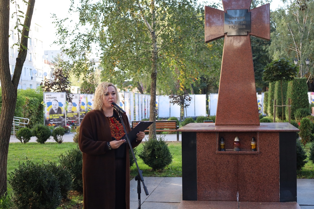 У Звягелі поіменно вшанували полеглих Захисників і Захисниць України