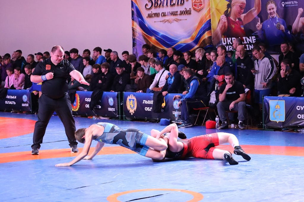ЗВЯГЕЛЬ ПРИЙМАВ ЧЕМПІОНАТ УКРАЇНИ З ВІЛЬНОЇ БОРОТЬБИ СЕРЕД ЮНАКІВ ТА ДІВЧАТ U16